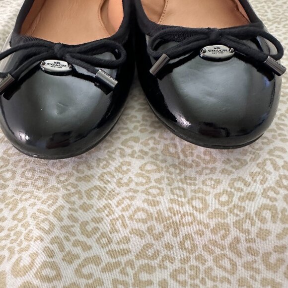Coach NWOT Lara black patent leather ballet flats with bow - Picture 2 of 11
